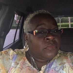 Meet your Posher, Lesli